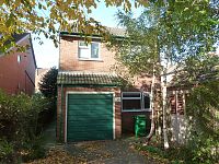 20 Ednaston Road - Front drive and garage