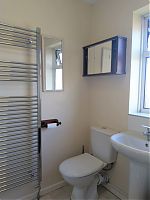 1 Dunkirk Rd - bathroom