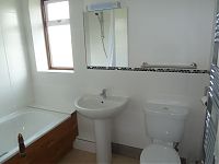 14 Marlborough Rd - Bathroom 1